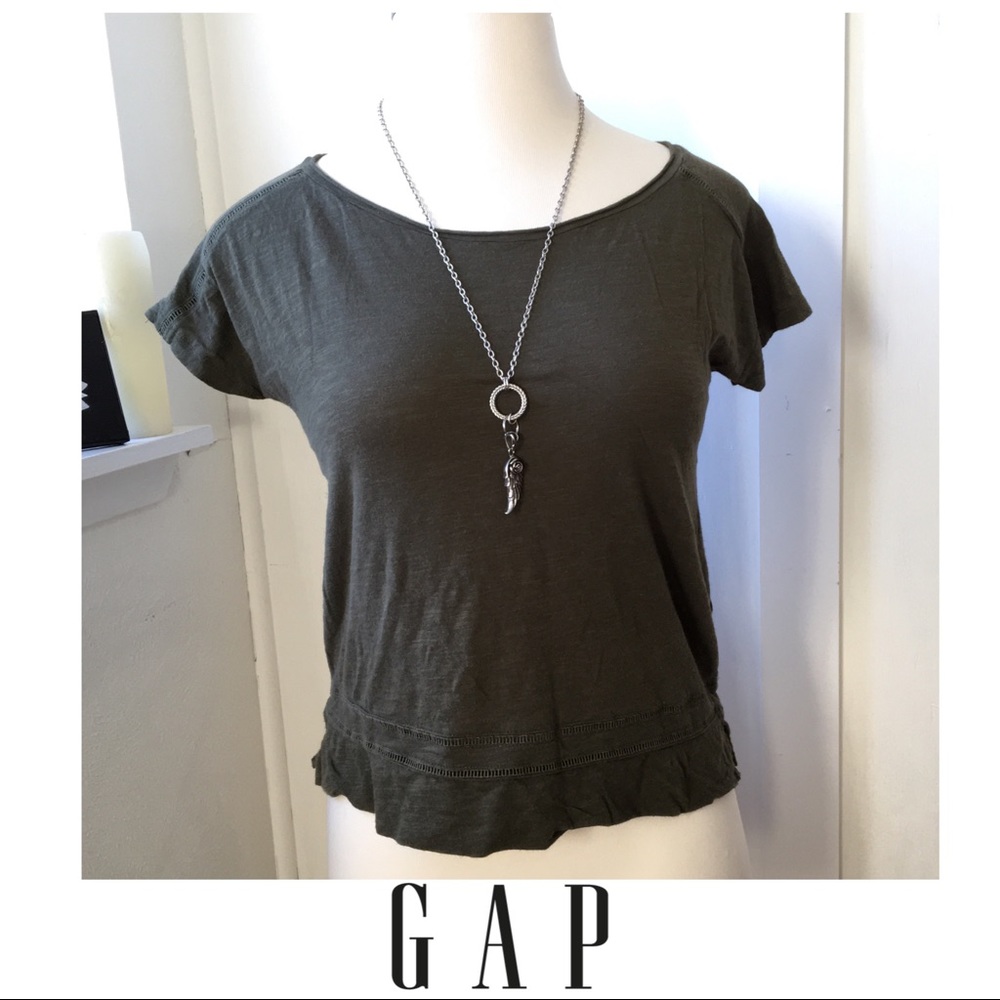 “GAP” Short Sleeve Tee Size Small